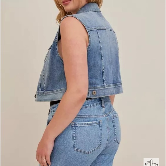 Denim Crop Vest - Picture 4 of 6